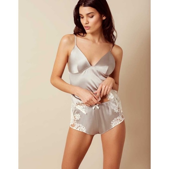 agent 辛く provocateur 3p set silk satin